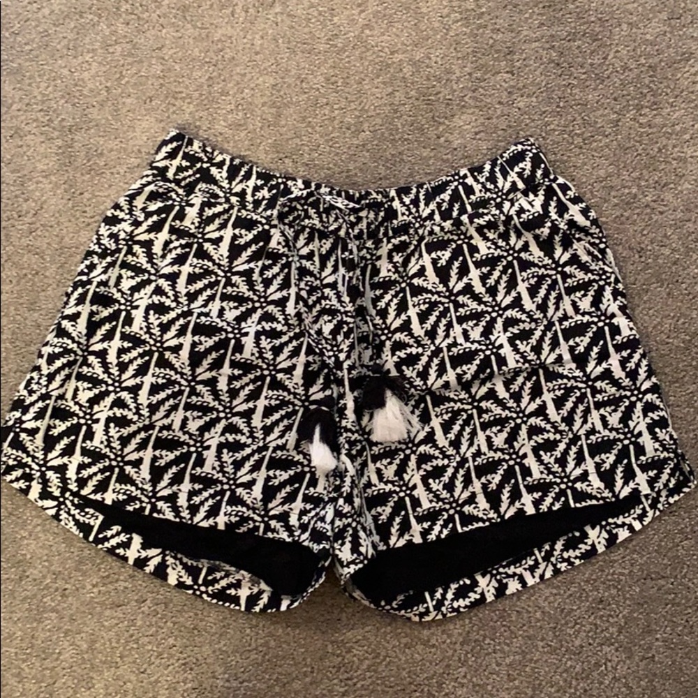 Vineyard vines shorts